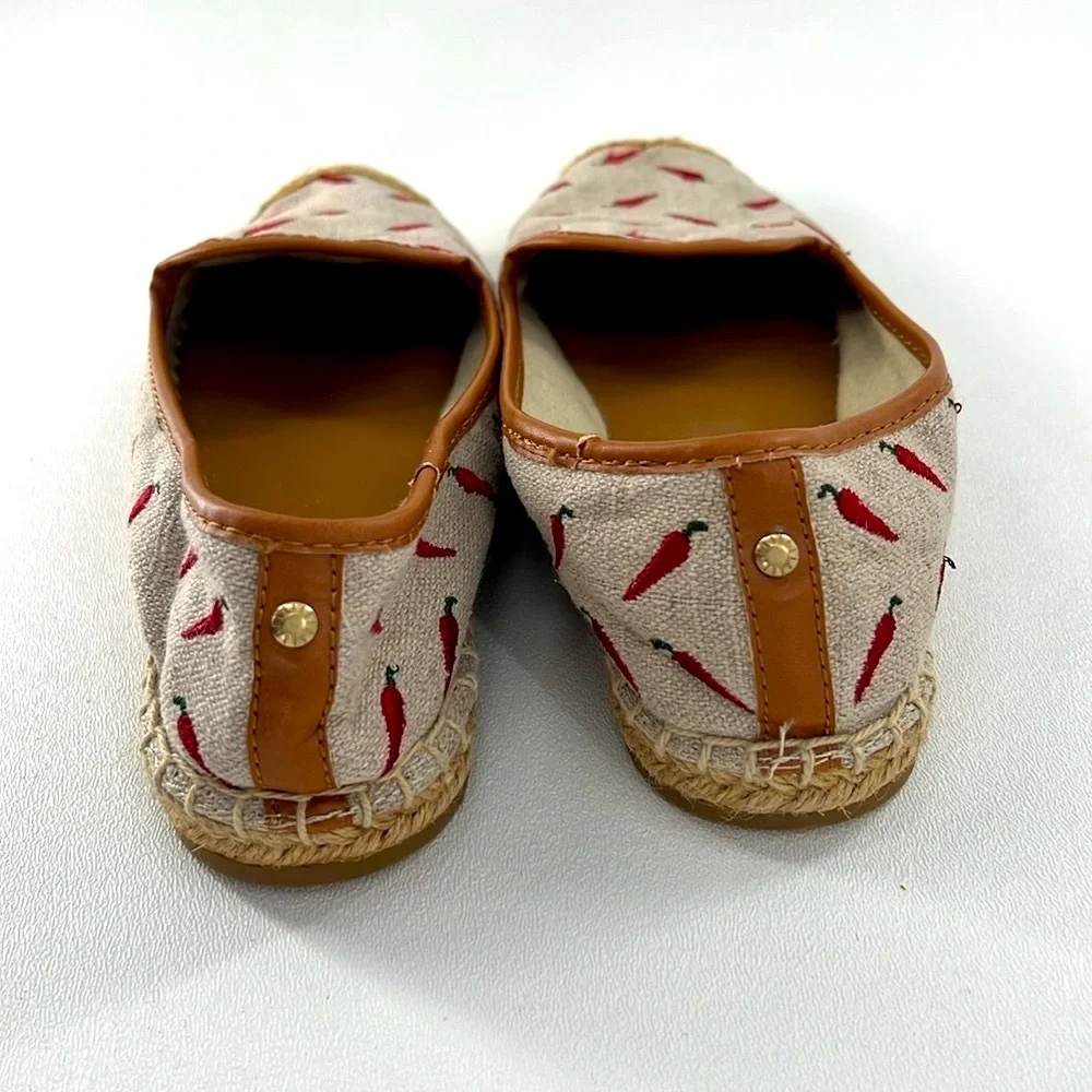 G.H. Bass & Co. Chili Pepper Embroidered Canvas Espadrille,‎ Size 7 Women
